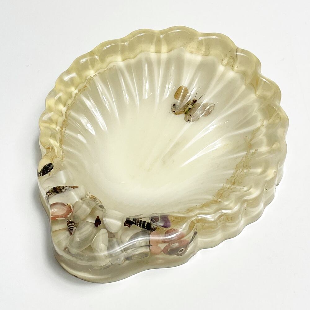 Vintage Acrylic Shell Trinket Dish Felt Bottom Pressed Shells and Butterfly 6.5"